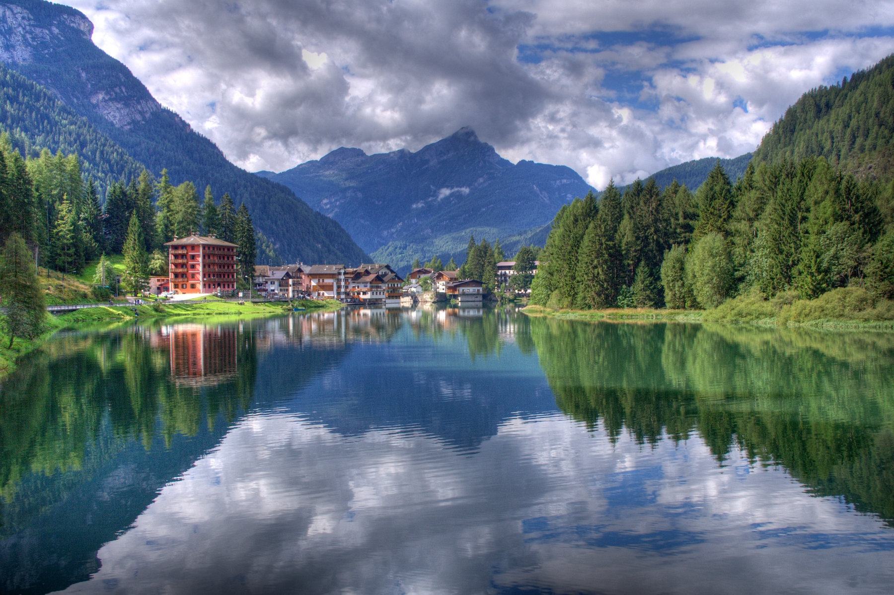 Os 10 lagos mais bonitos da Itália para incluir no seu roteiro - ITALIAna