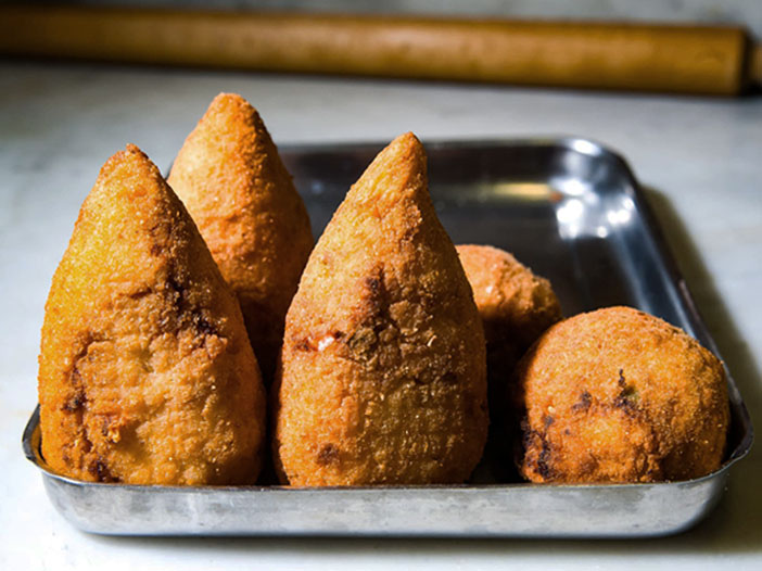 Arancino Siciliano: Receita e História - Descobrindo a Sicília